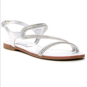 Steve Madden Slantt Sandals in Silver